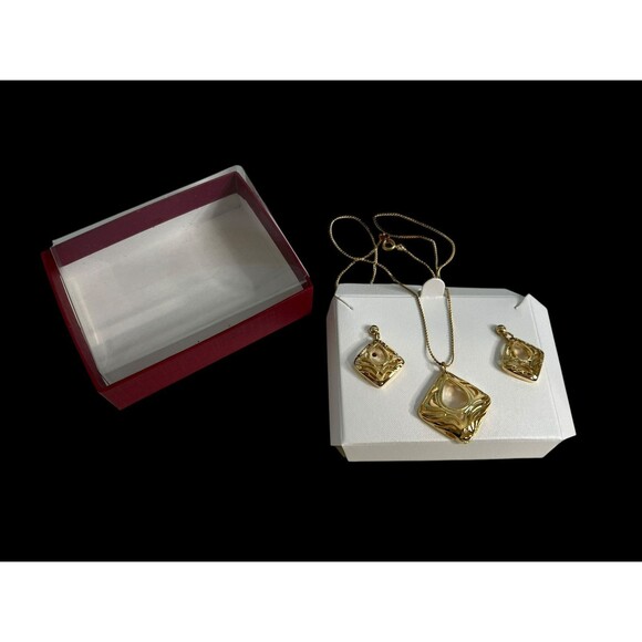 Vintage Gold Overlay Necklace + Earring Set 17 Inch Chain Design Square Dangle - Picture 5 of 9
